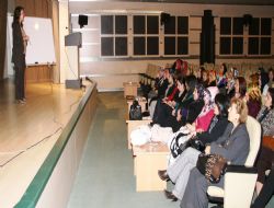 Güzaltan girişimcilere seminer verdi